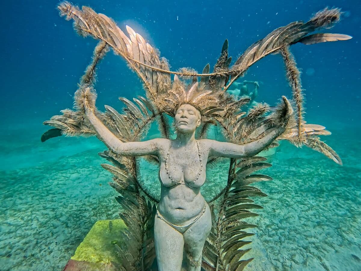 Carnival Queen sculpture