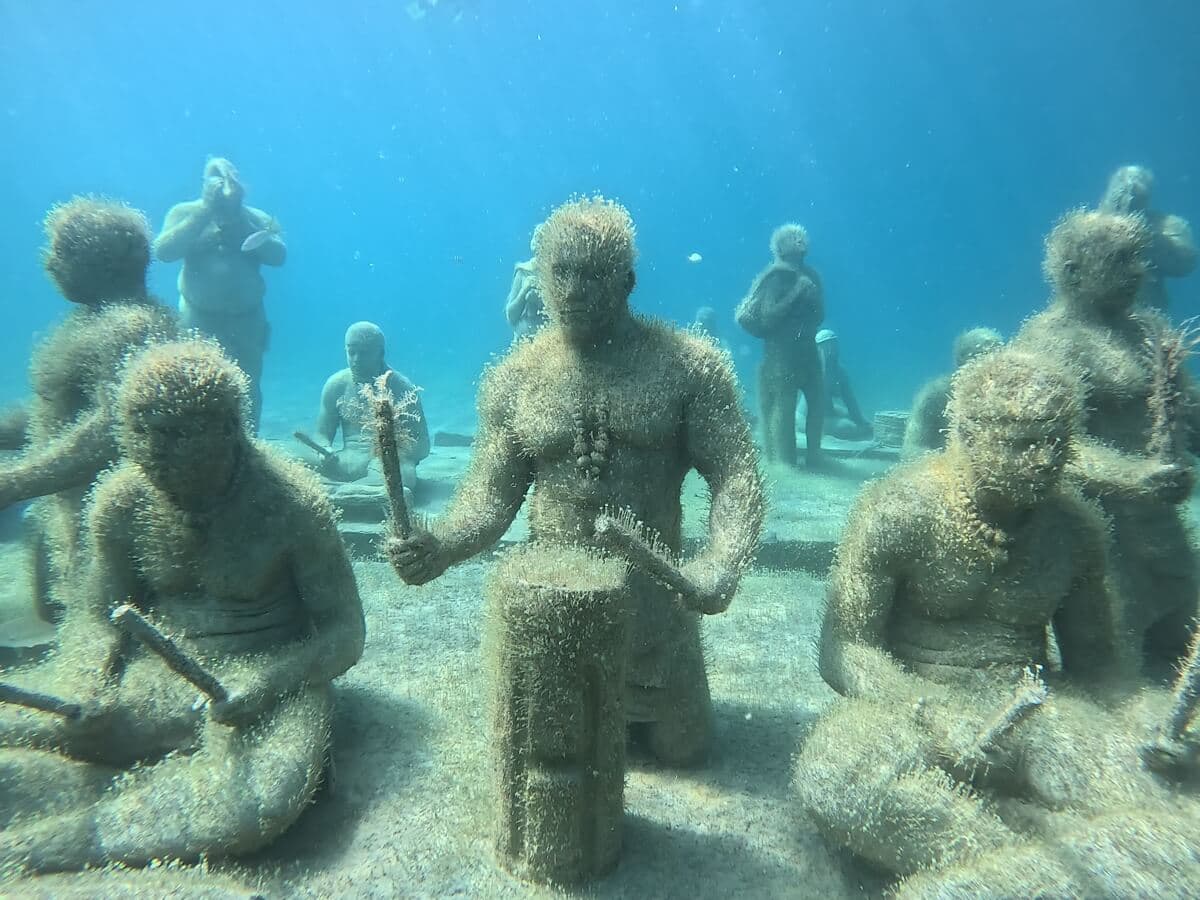 Drumming underwater artificial reef sculptures